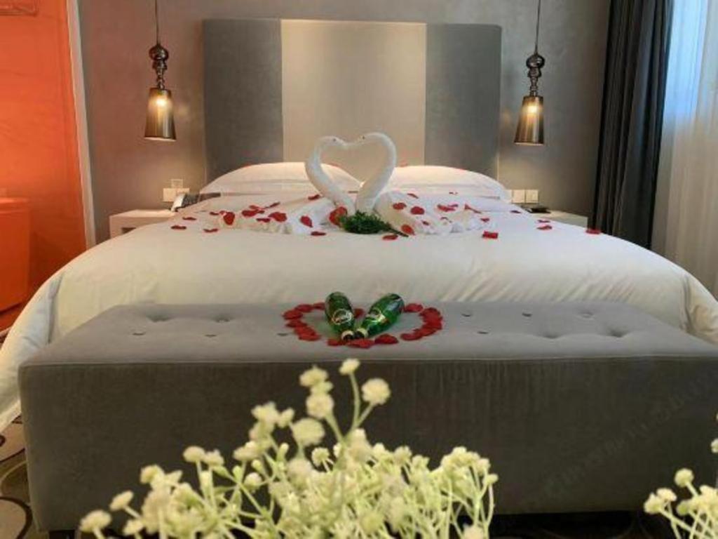 Jinjiang Metropolo Hotel Classiq Shanghai Off Bund Eksteriør bilde
